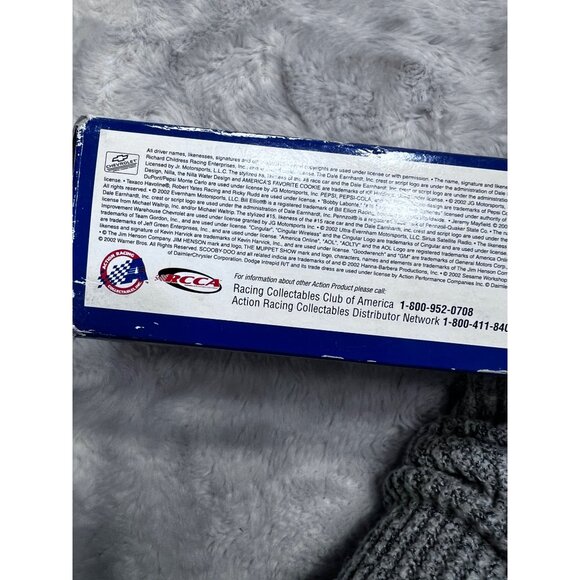 NASCAR Trailer Rig Nilla Wafers Diecast 1:64 Scale - Picture 5 of 8